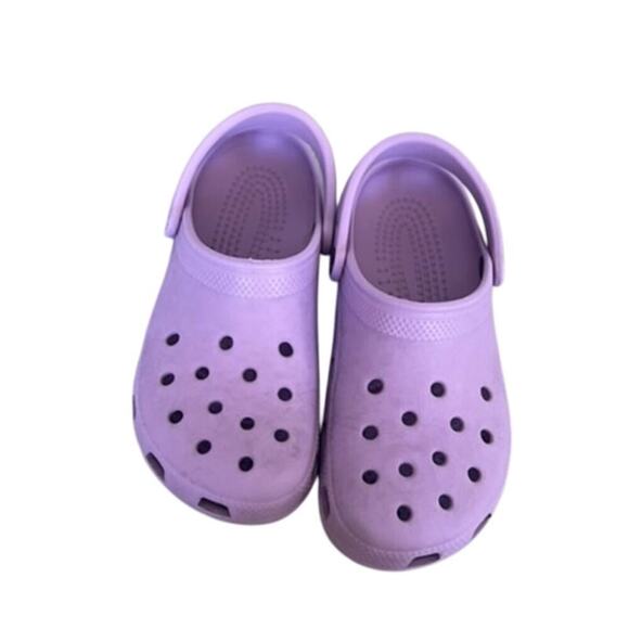 Lavender crocs gently used size 6 in womens nursing shoes, sandals, slides - Picture 8 of 8